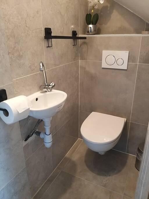 Le Studio Elegance Du Centre Oyonnax Luaran gambar